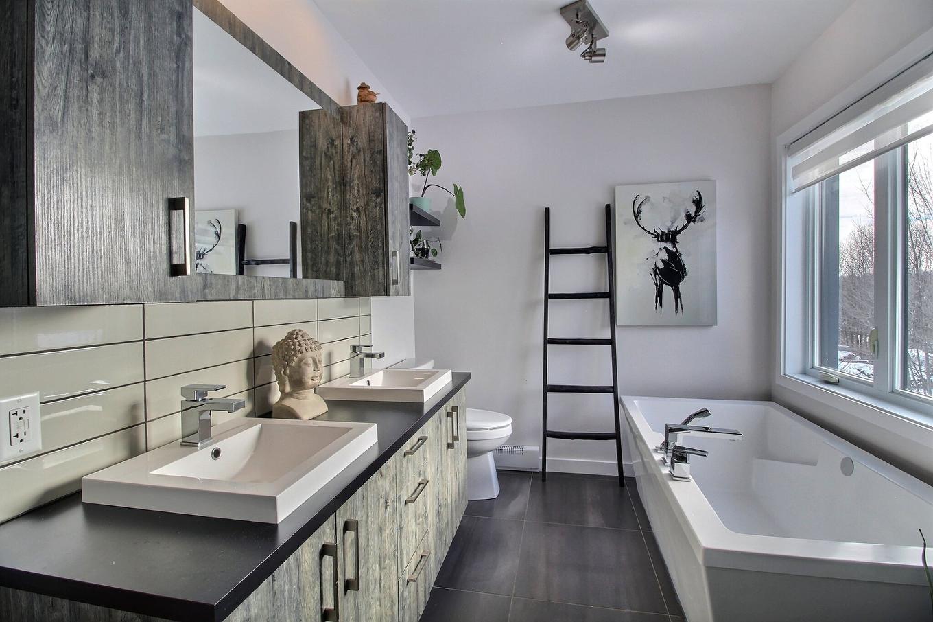 Salle de bains - 4396 Rue Marcheterre, Ascot Corner, QC - Indoor Photo Showing Bathroom