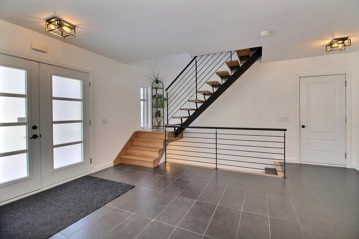 Hall d'entrée/Vestibule - 4396 Rue Marcheterre, Ascot Corner, QC - Indoor Photo Showing Other Room