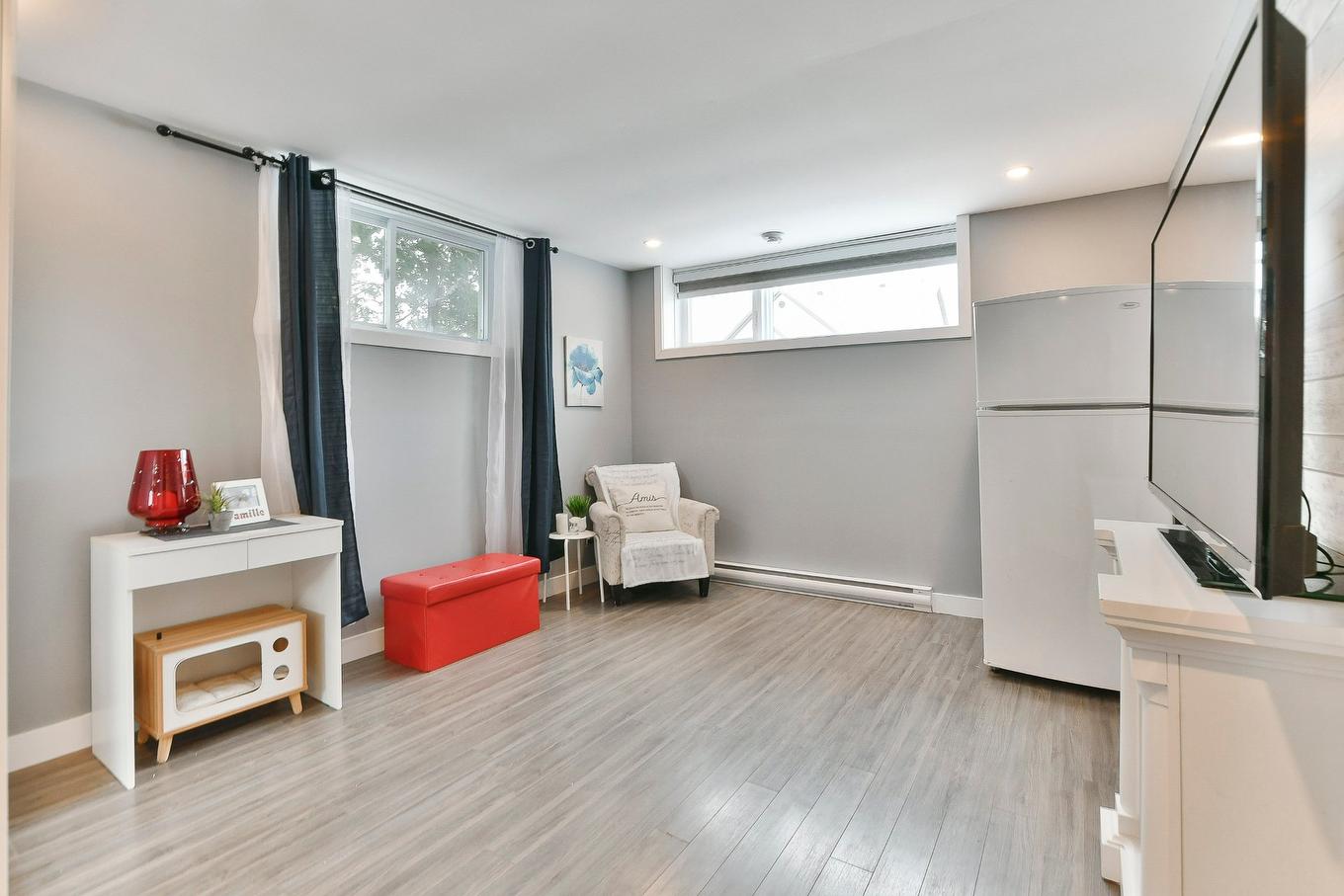 Salle familiale - 259Z - 261Z Rue Des Érables, Lavaltrie, QC - Indoor