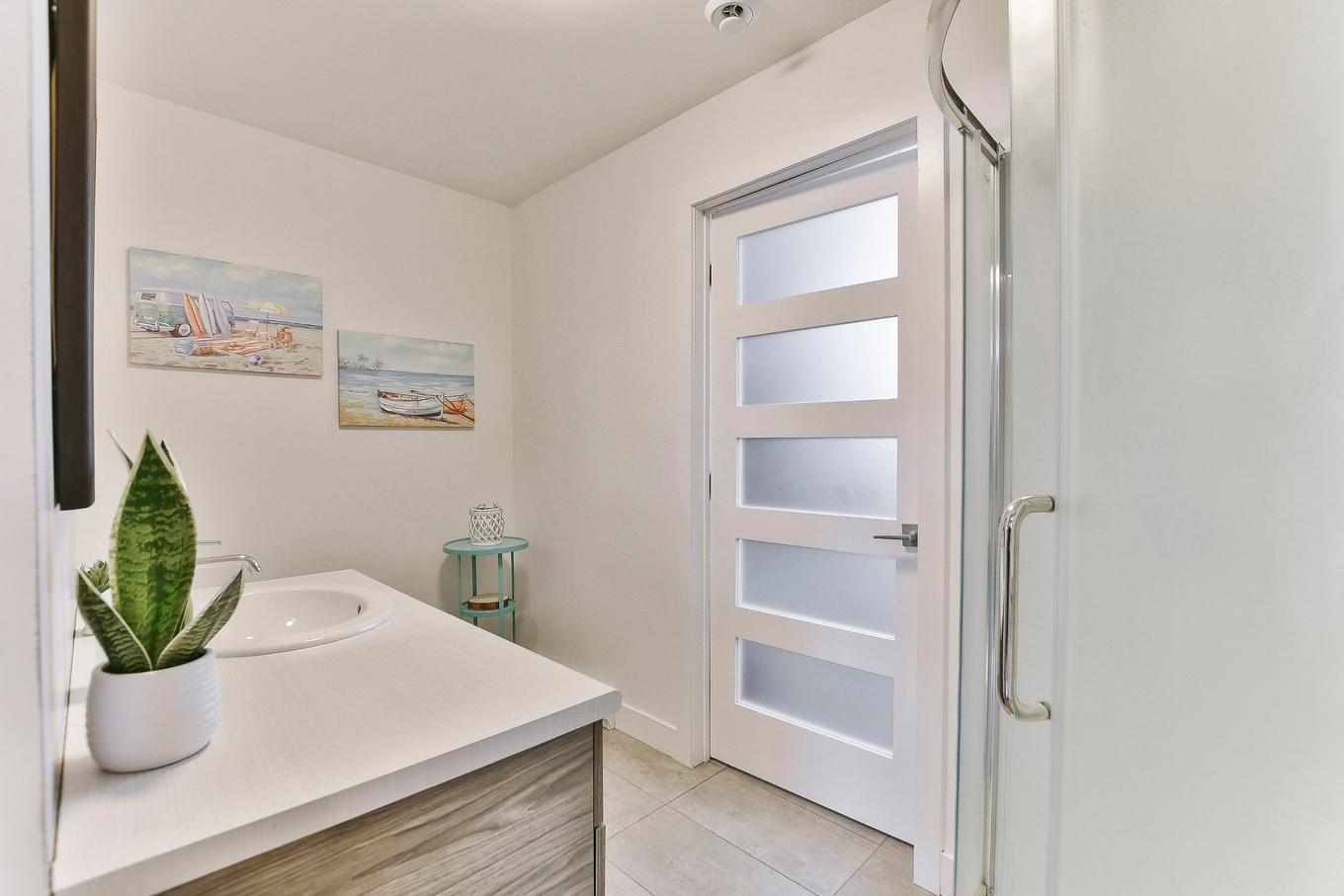 Salle de bains - 259Z - 261Z Rue Des Érables, Lavaltrie, QC - Indoor Photo Showing Bathroom