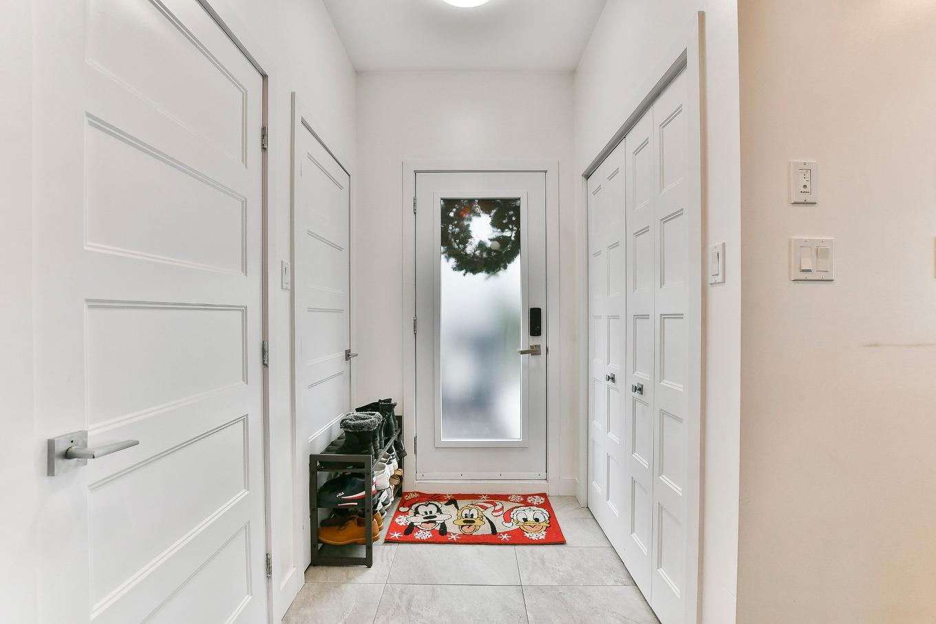 Hall d'entrée/Vestibule - 259Z - 261Z Rue Des Érables, Lavaltrie, QC - Indoor Photo Showing Other Room