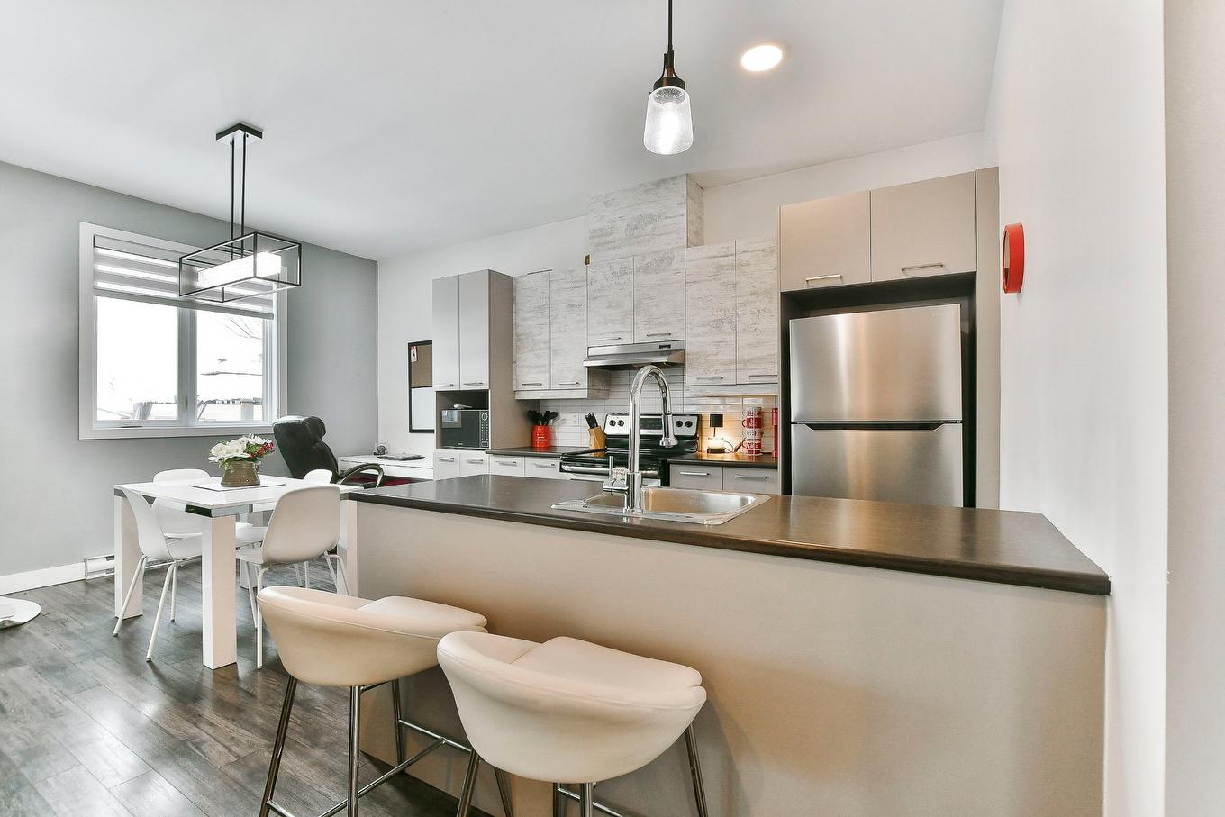 Cuisine - 259Z - 261Z Rue Des Érables, Lavaltrie, QC - Indoor Photo Showing Kitchen With Double Sink