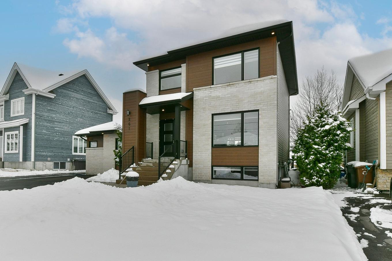 Façade - 259Z - 261Z Rue Des Érables, Lavaltrie, QC - Outdoor With Facade