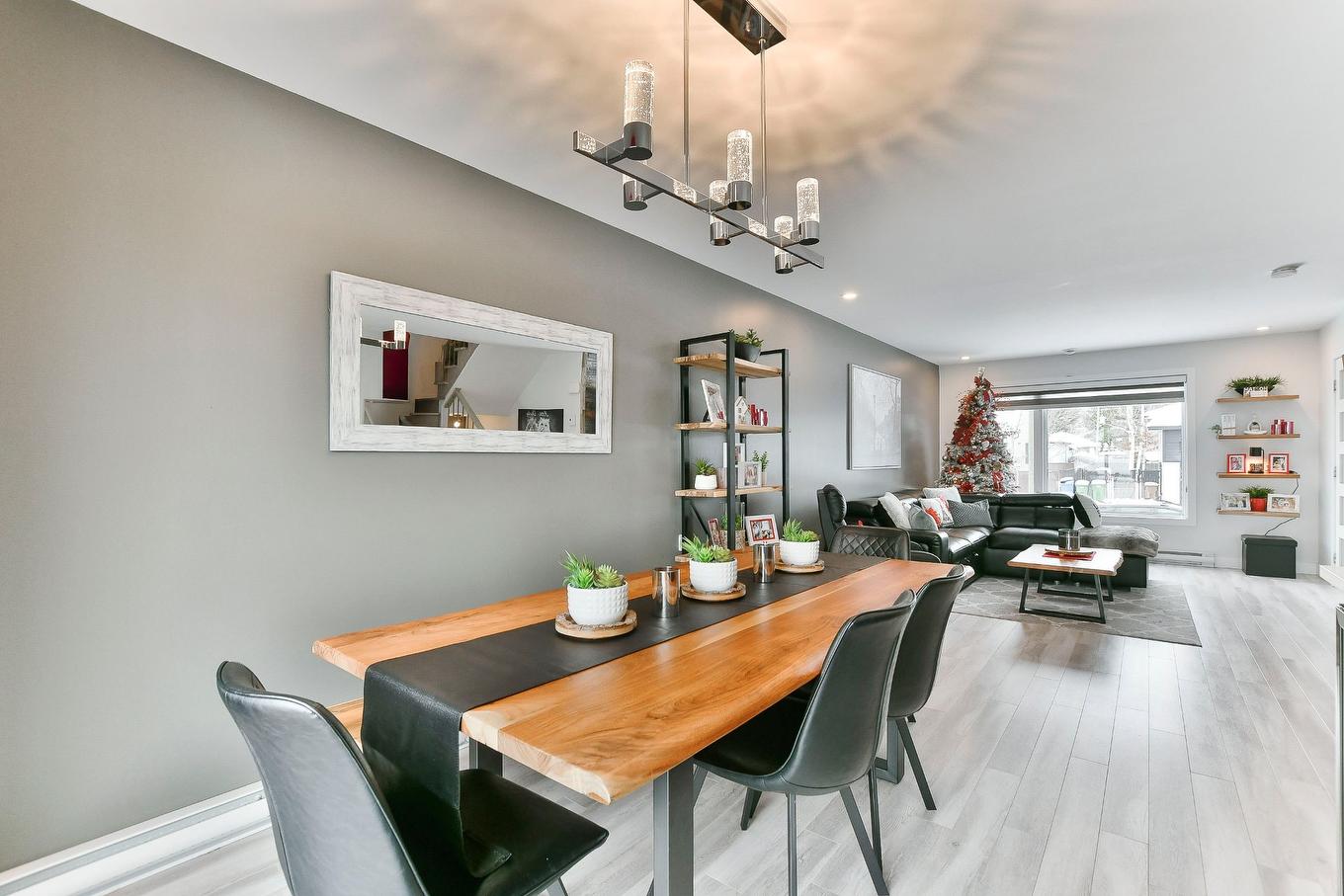 Salle à manger - 259Z - 261Z Rue Des Érables, Lavaltrie, QC - Indoor Photo Showing Dining Room