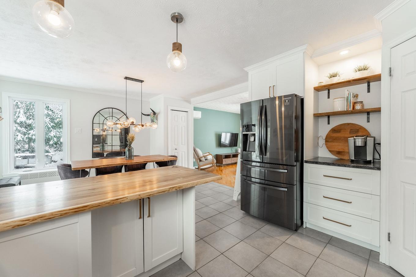 Cuisine - 103 Rue Yvon, Saint-Alphonse-De-Granby, QC - Indoor Photo Showing Kitchen