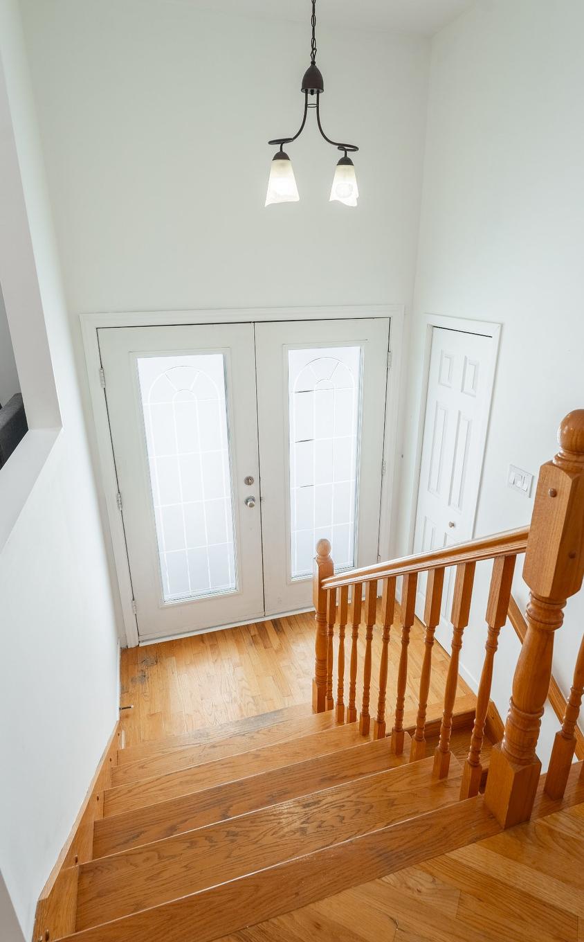 Hall d'entrée/Vestibule - 103 Rue Yvon, Saint-Alphonse-De-Granby, QC - Indoor Photo Showing Other Room