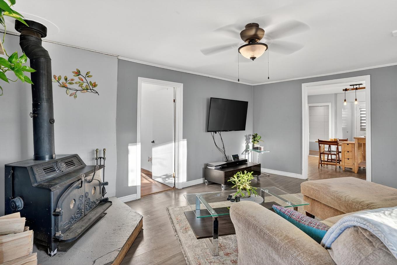 Salon - 14581 Rue Des Tourterelles, Mirabel, QC - Indoor Photo Showing Living Room