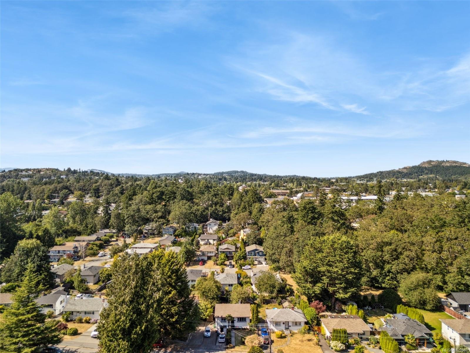 1042 Lodge Ave, Saanich, BC