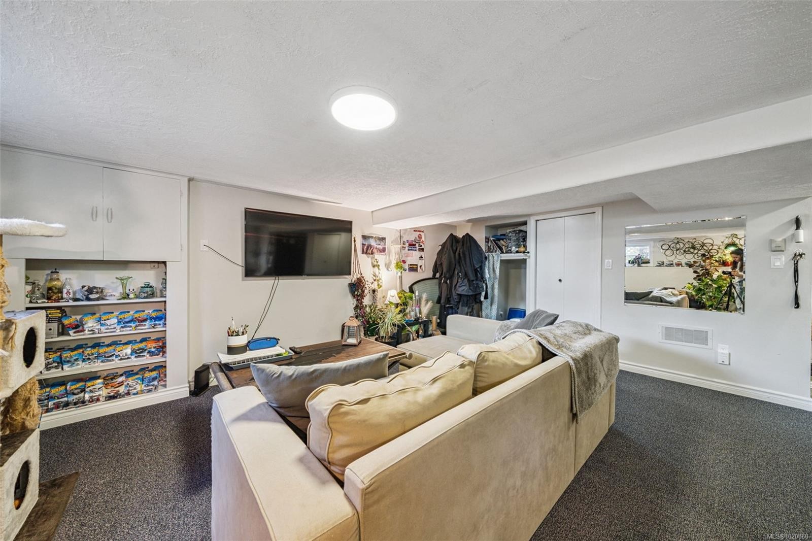 1042 Lodge Ave, Saanich, BC