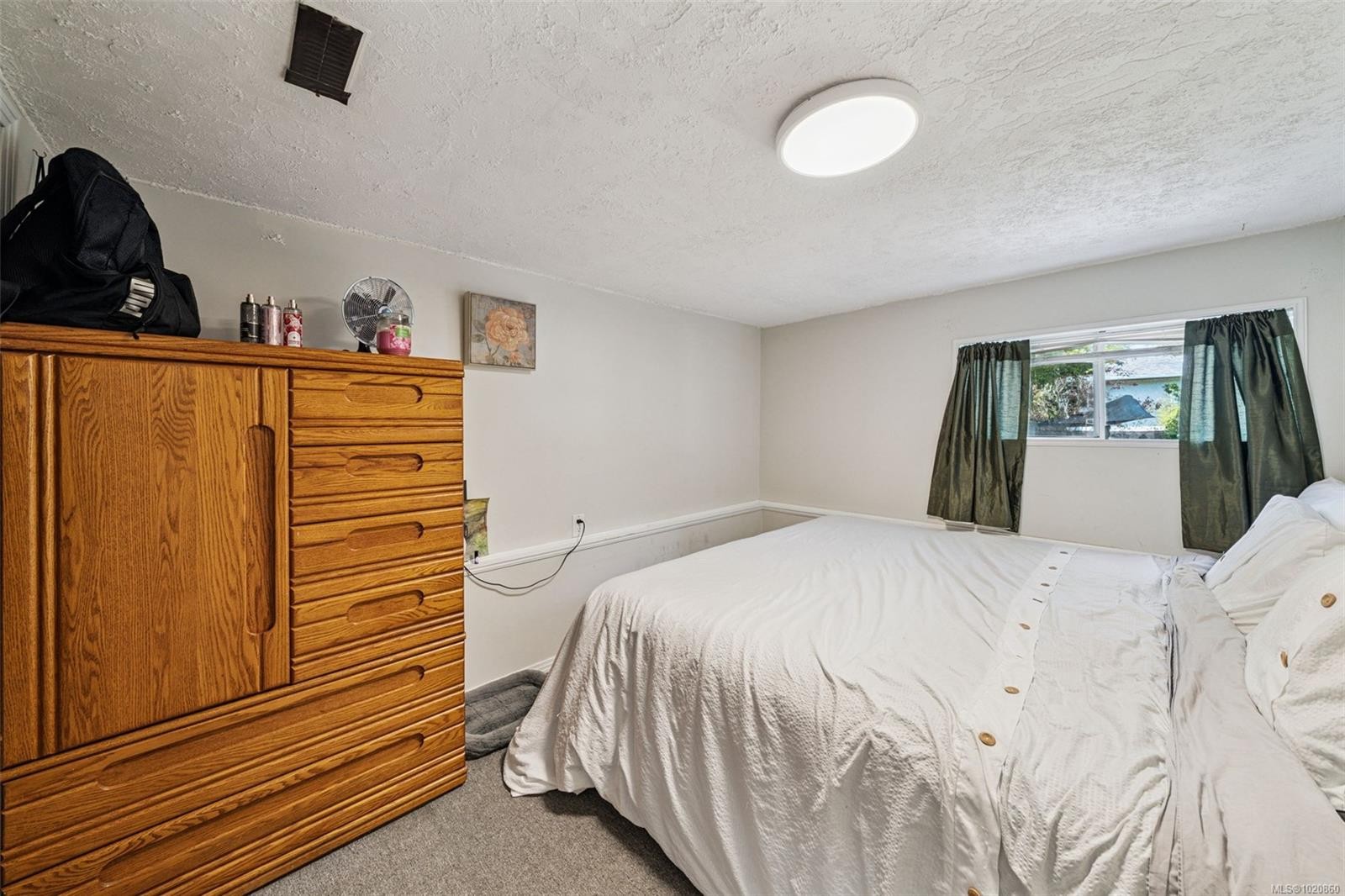 1042 Lodge Ave, Saanich, BC