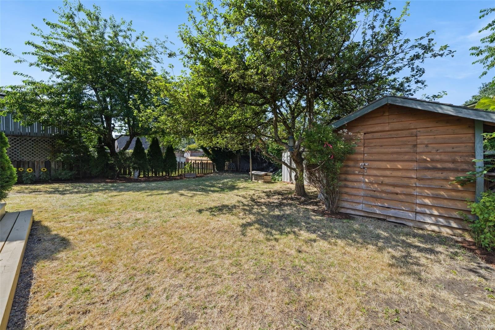 1042 Lodge Ave, Saanich, BC