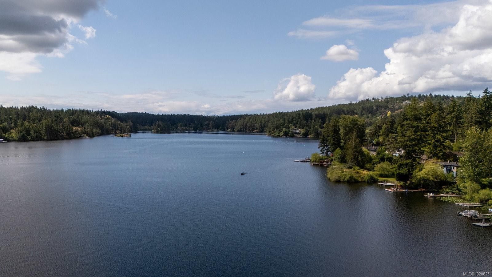 140 Petworth Dr, Saanich, BC