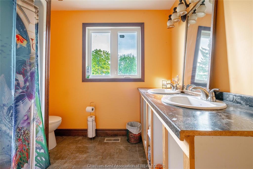 6490 Talbot Trail, Merlin, ON