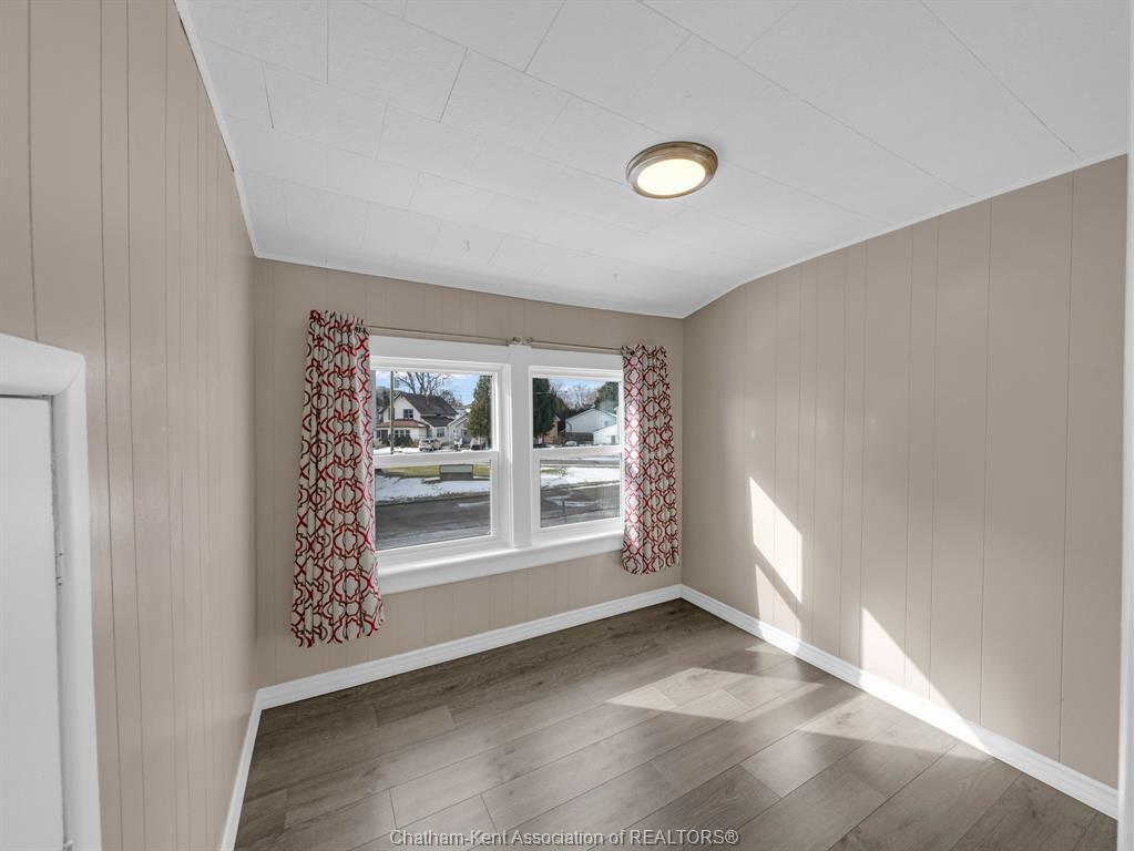 27 Eighth Street, Chatham, ON
