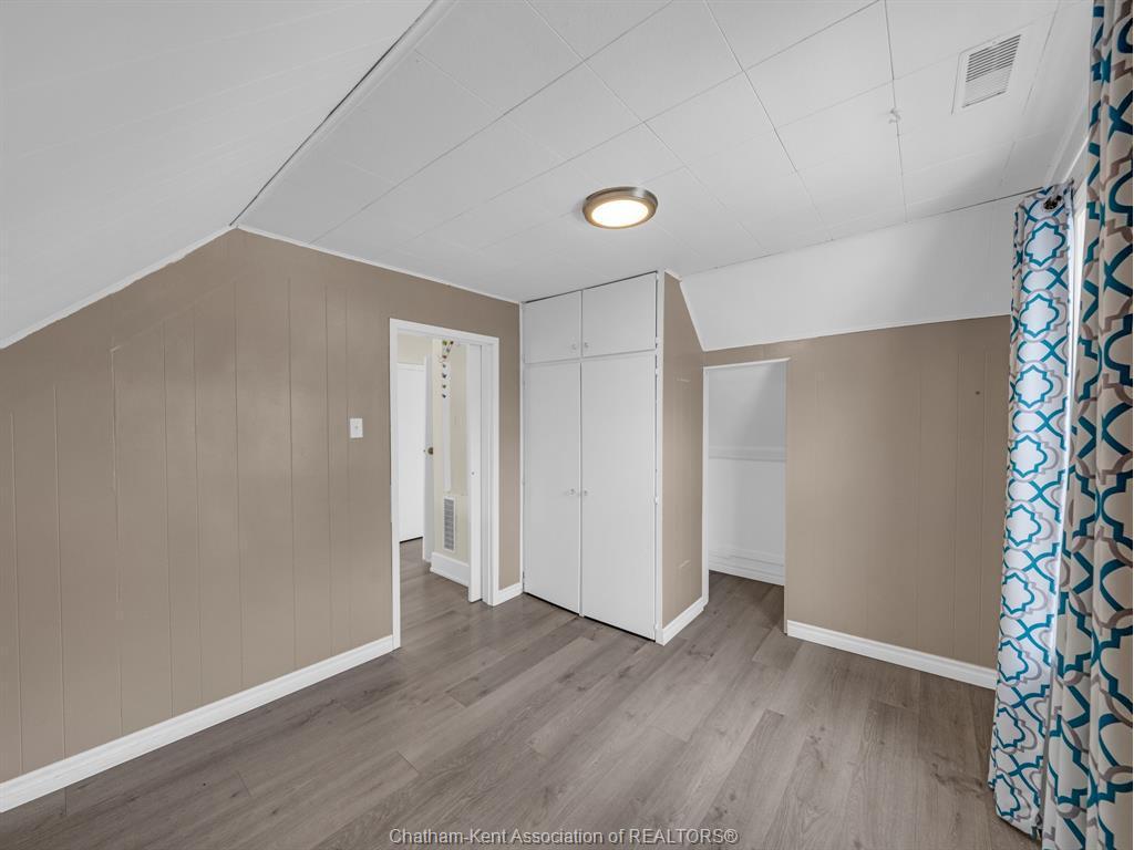 27 Eighth Street, Chatham, ON