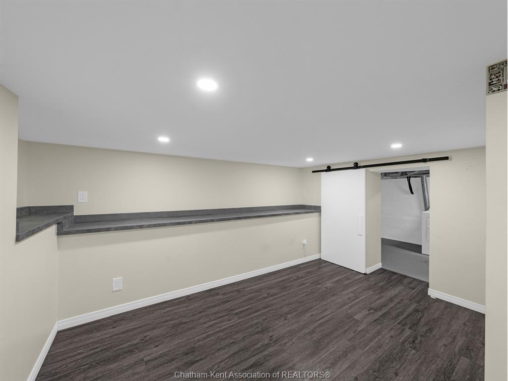 27 Eighth Street, Chatham, ON