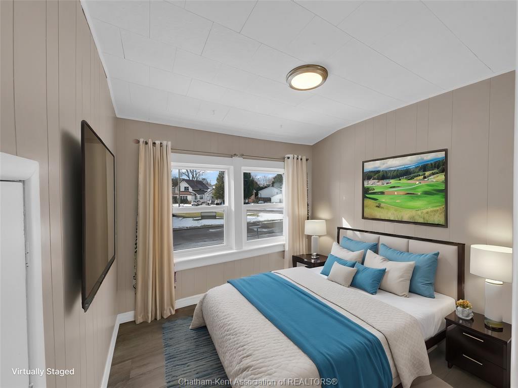 27 Eighth Street, Chatham, ON