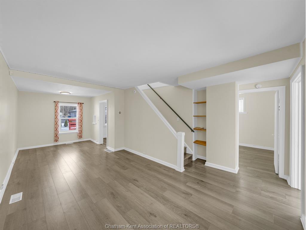 27 Eighth Street, Chatham, ON