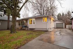 240 Home ST Steinbach, MB R5G 0J1