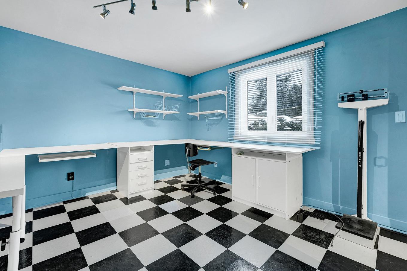 Bureau - 3948 Rue Murielle, Laval (Fabreville), QC - Indoor