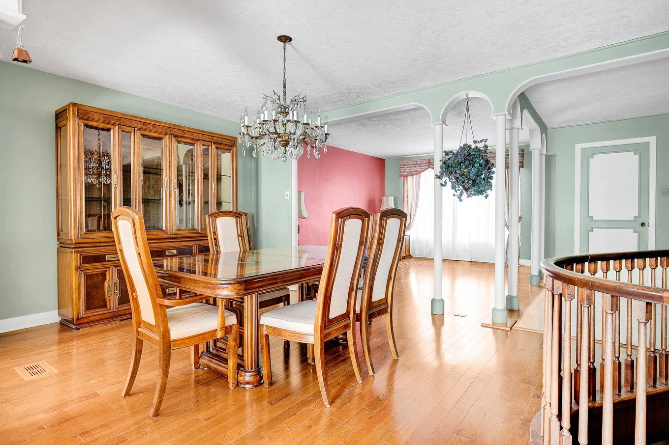 Salle à manger - 3948 Rue Murielle, Laval (Fabreville), QC - Indoor Photo Showing Dining Room