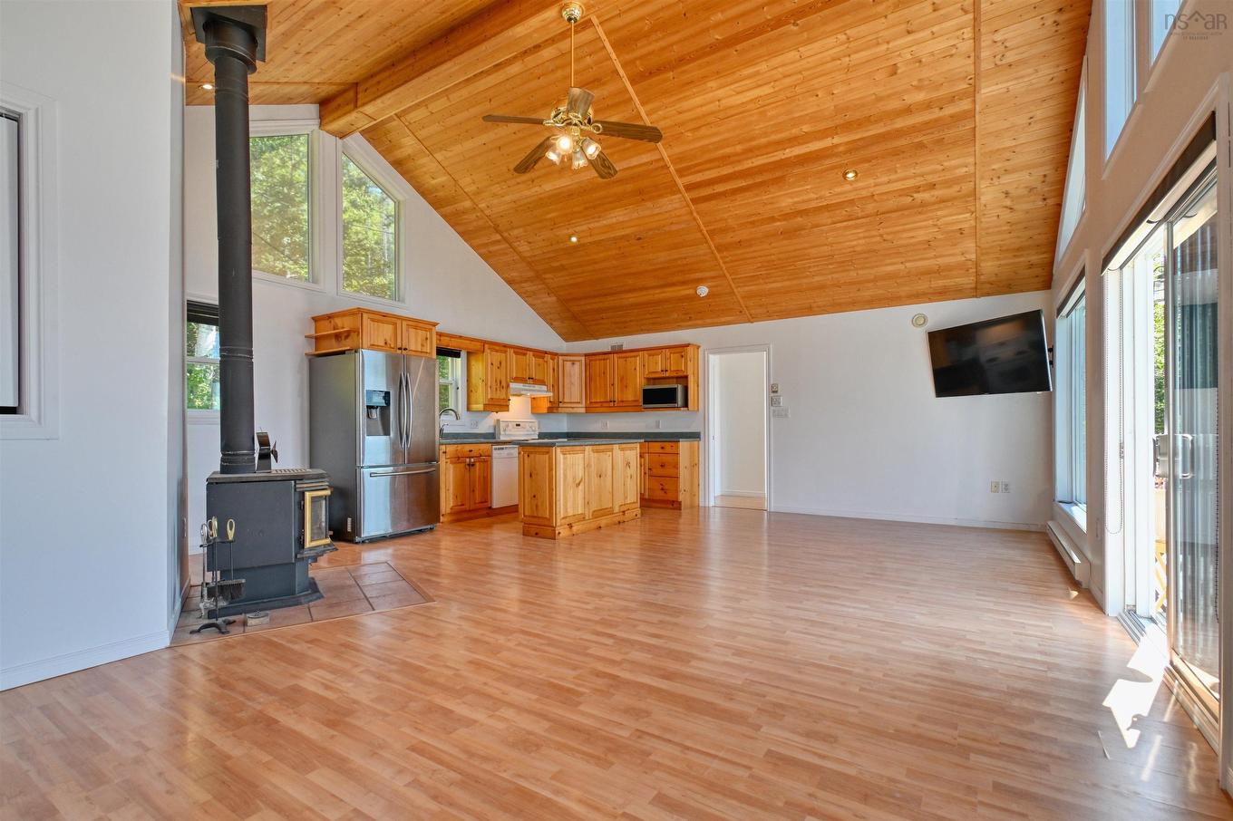 95 Lakeshore Drive, Irish Cove, NS