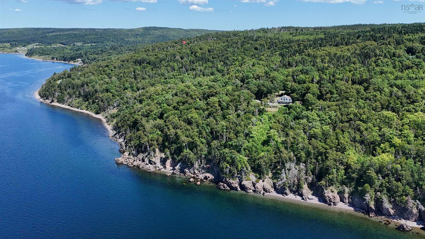95 Lakeshore Drive, Irish Cove, NS