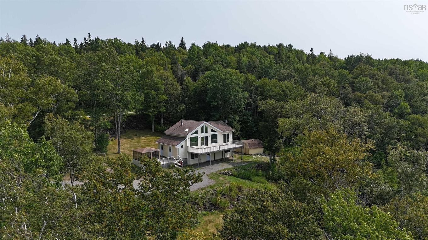 95 Lakeshore Drive, Irish Cove, NS