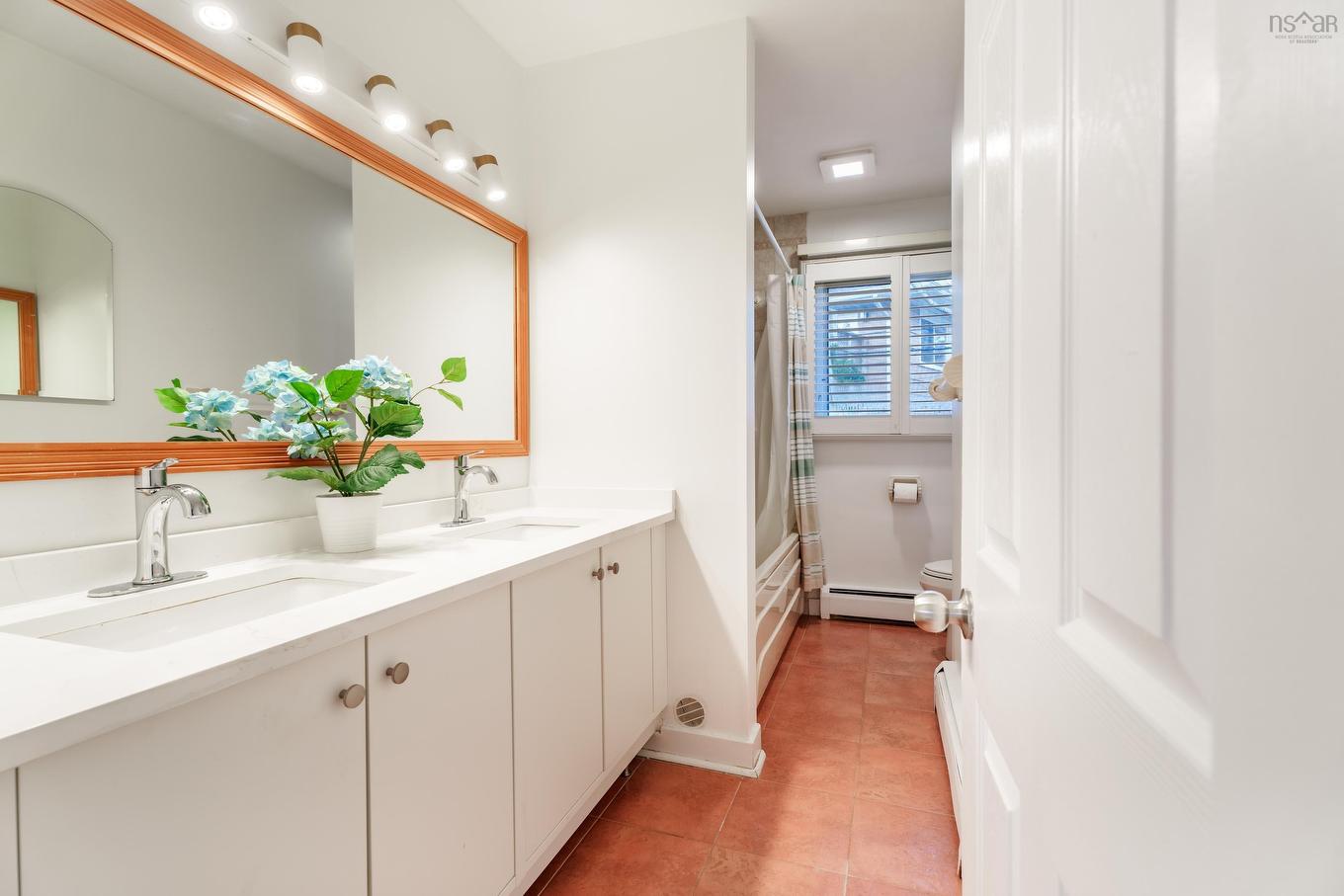 29 Scarlet Road, Halifax, NS