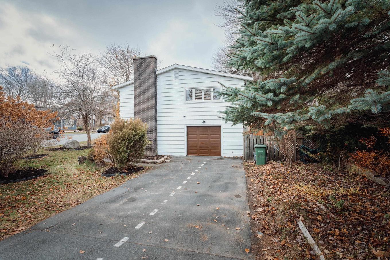 29 Scarlet Road, Halifax, NS