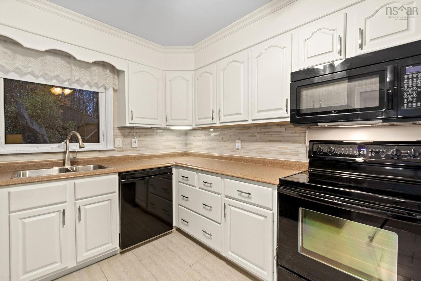 10 Plymouth Street, Halifax, NS