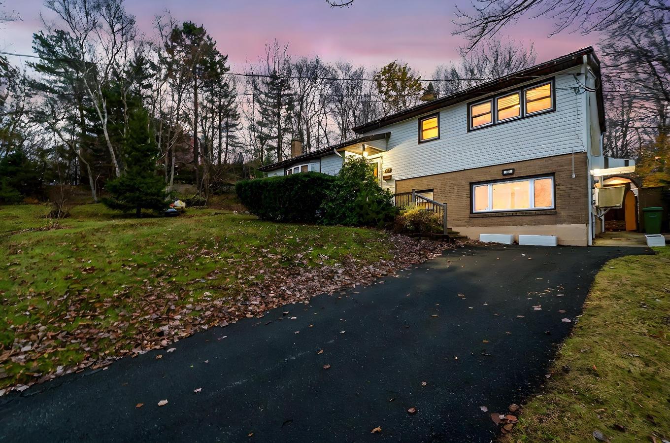 10 Plymouth Street, Halifax, NS