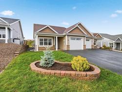 26 Elizabeth Avenue Garlands Crossing, NS B0N 2T0