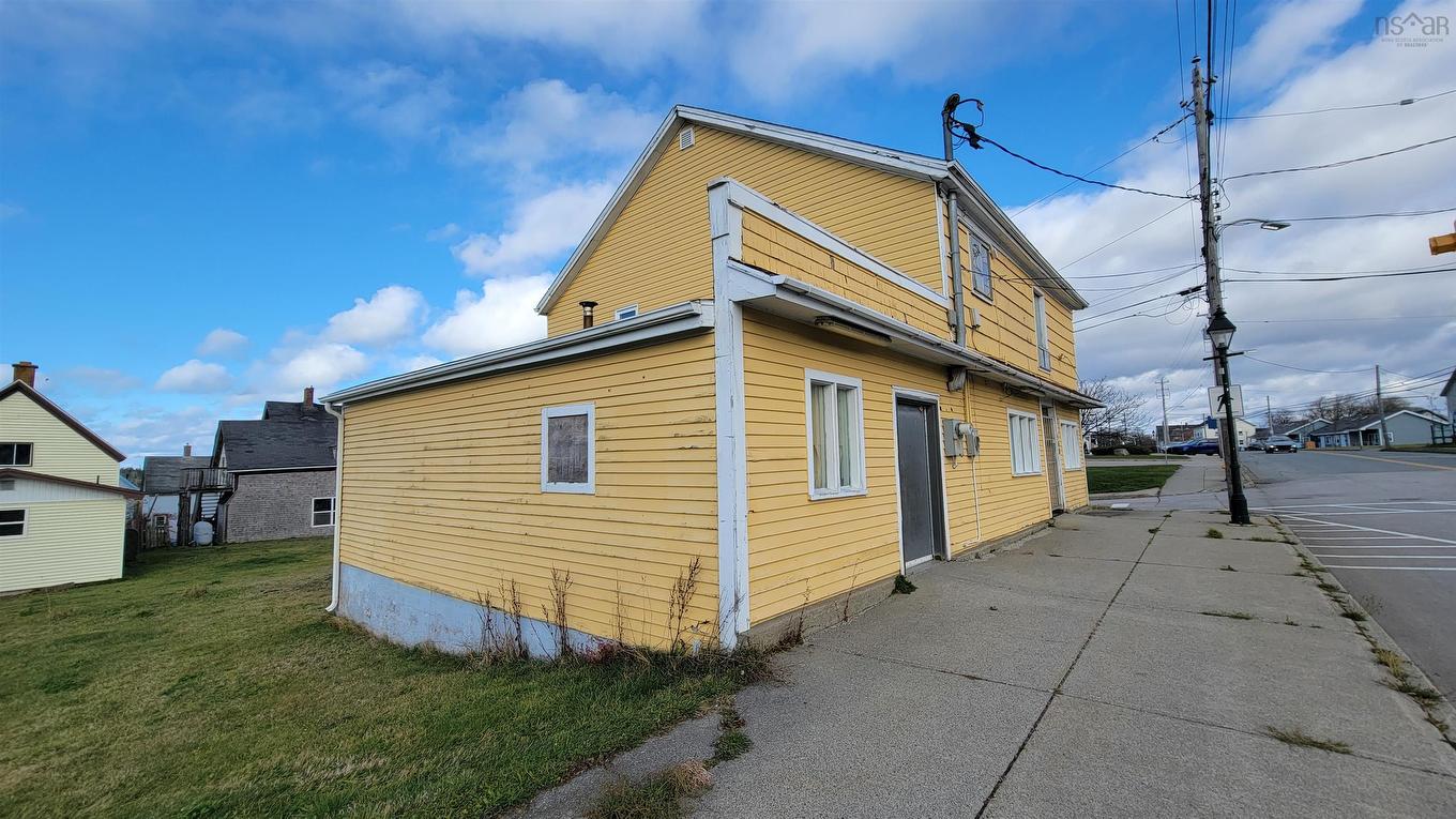 148 Main Street, Yarmouth, NS