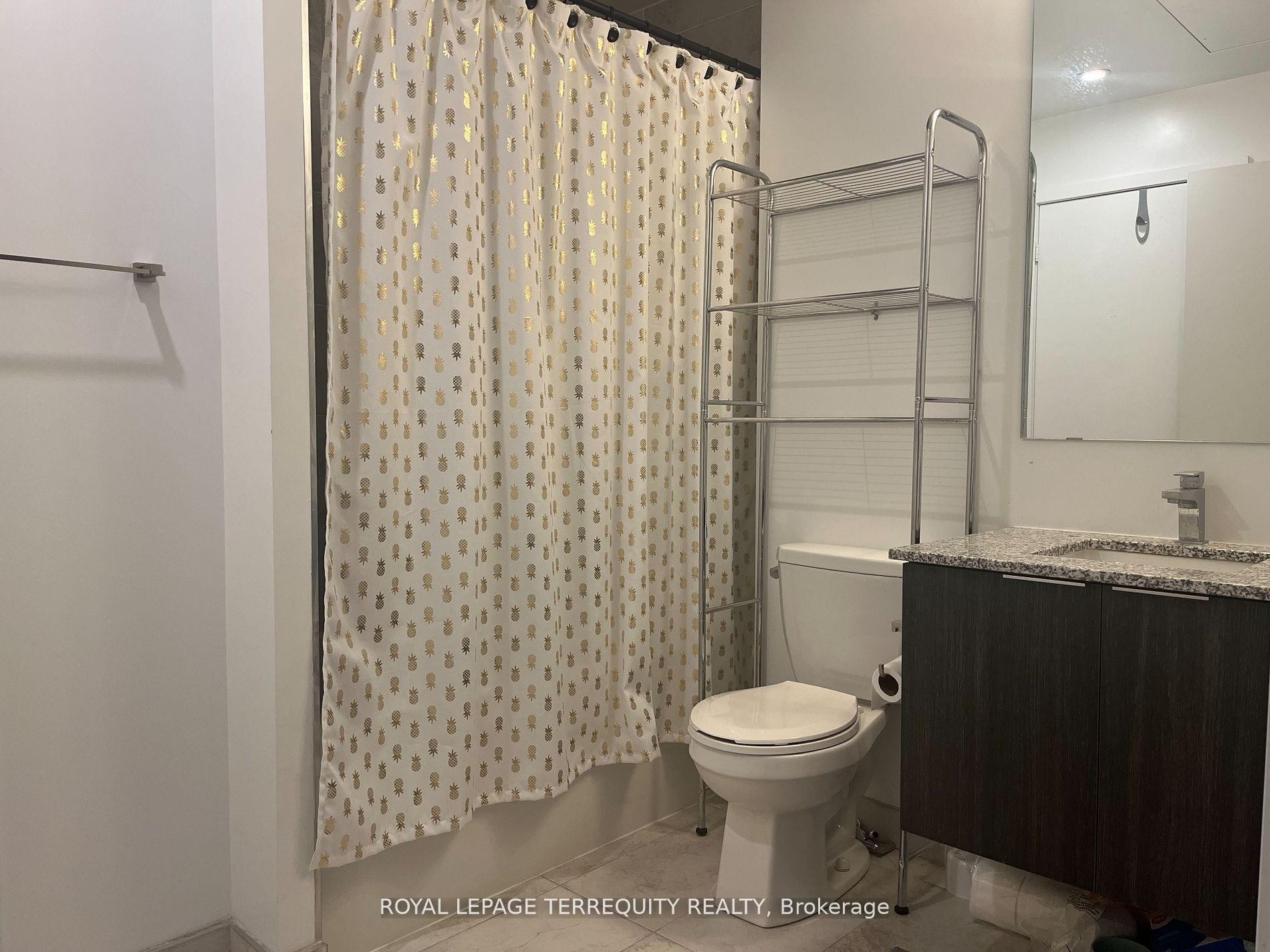 1405-120 Parliament Street, Toronto, ON - Indoor Photo Showing Bathroom