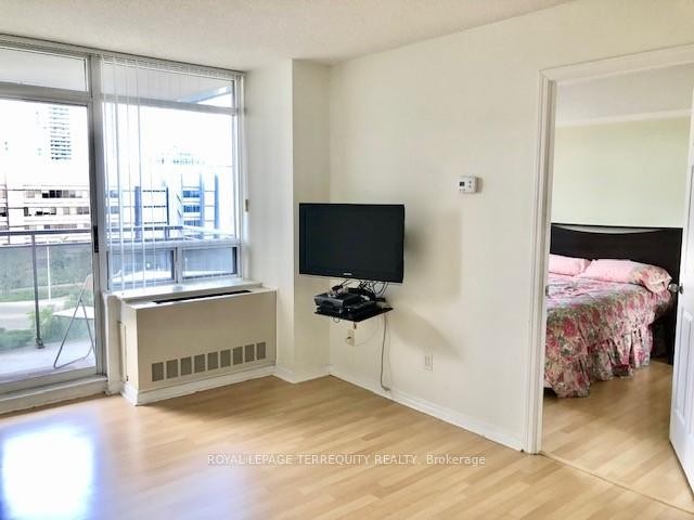 810-155 Beecroft Road, Toronto, ON - Indoor