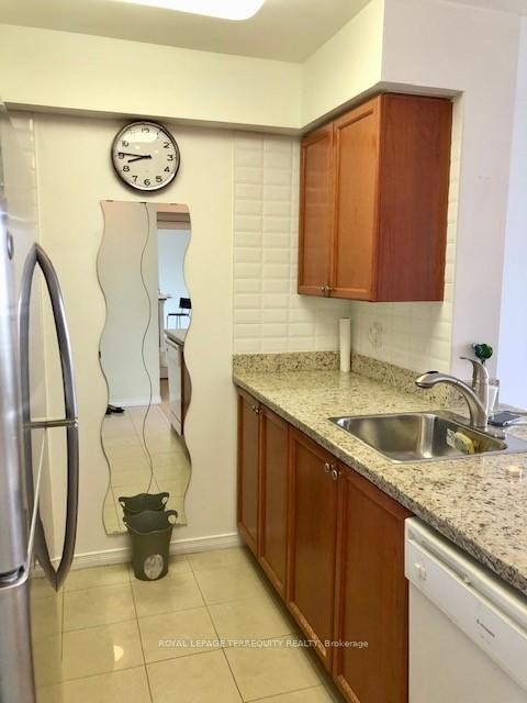 810-155 Beecroft Road, Toronto, ON - Indoor Photo Showing Other Room