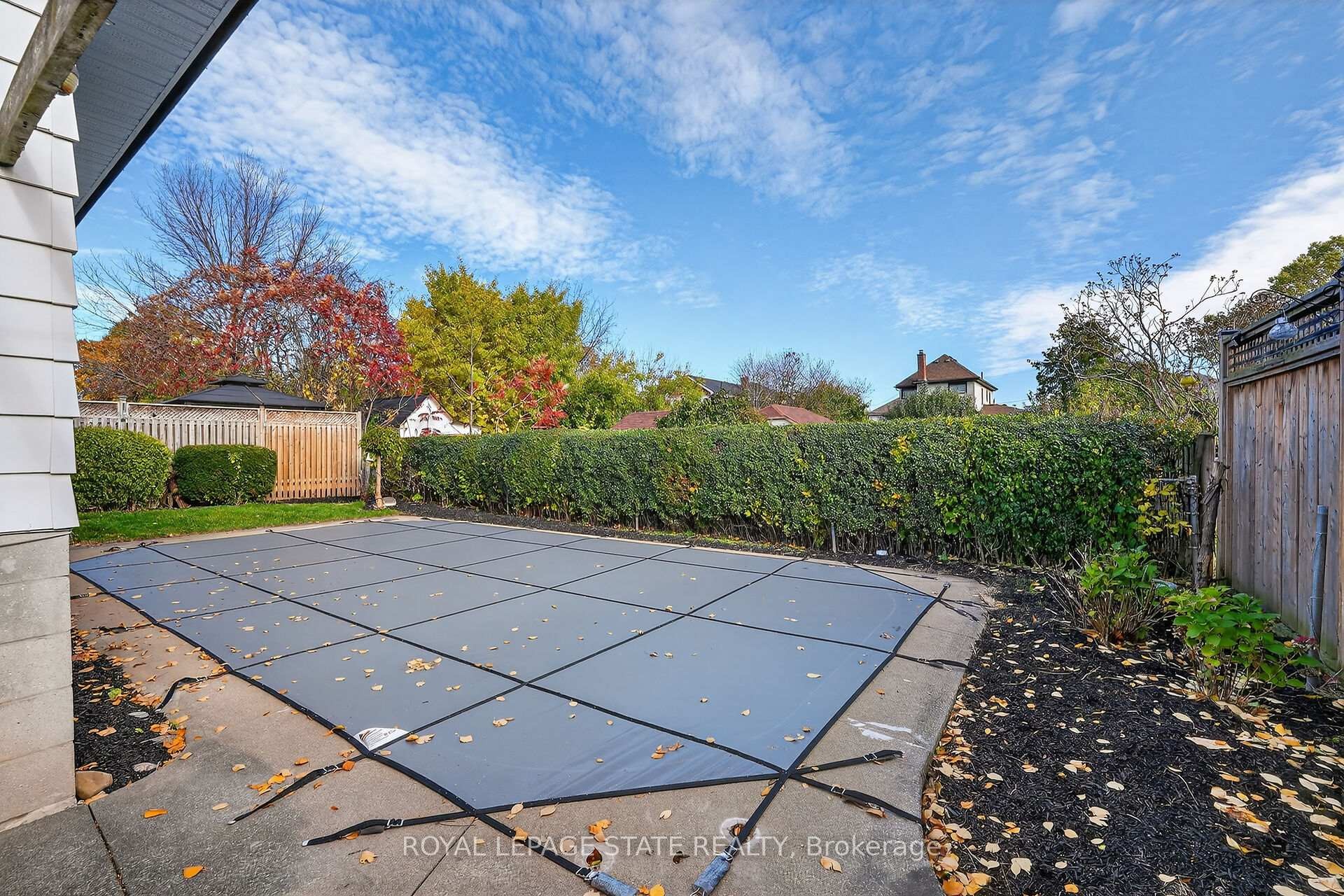 15 Grand Avenue, Grimsby, ON - Outdoor