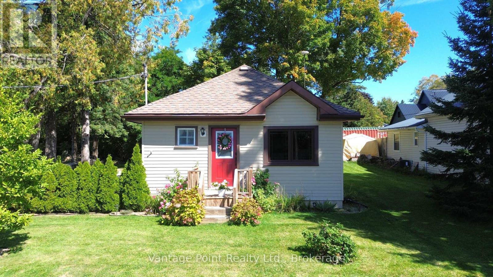 777007 10 Highway, Chatsworth, ON - Outdoor