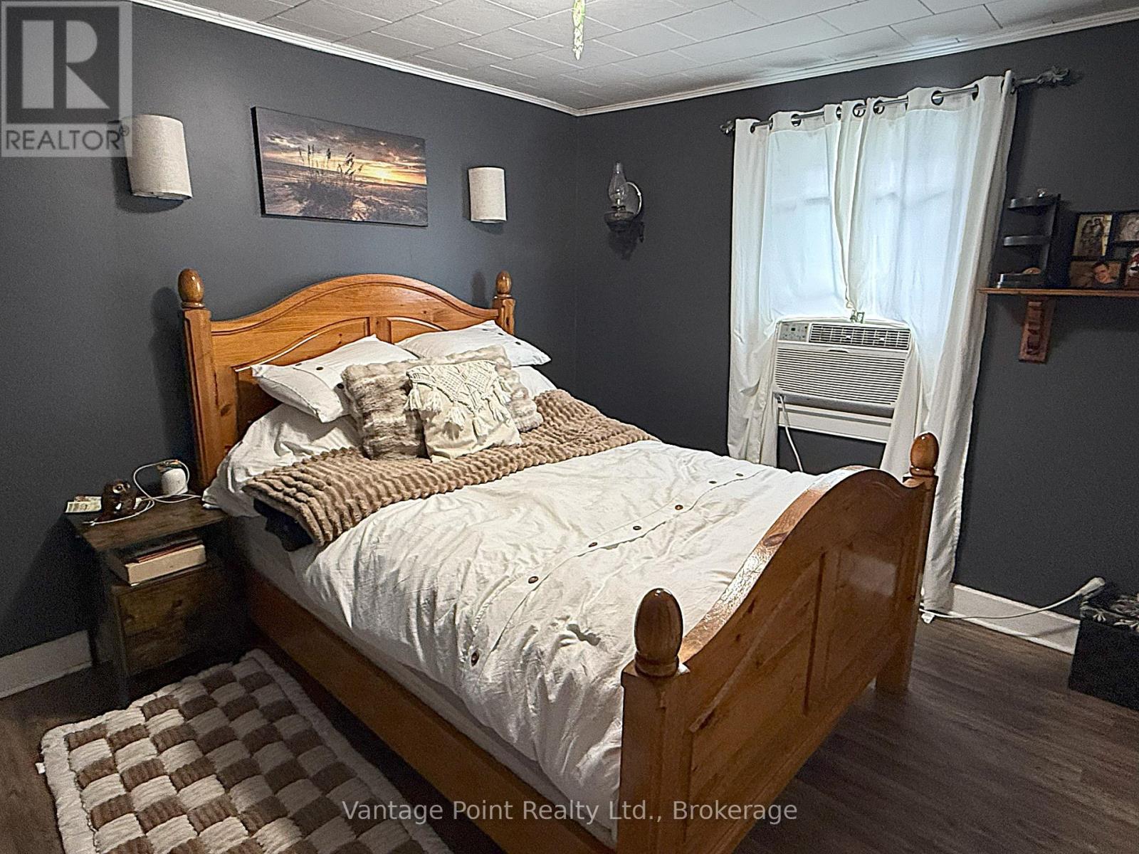 777007 10 Highway, Chatsworth, ON - Indoor Photo Showing Bedroom