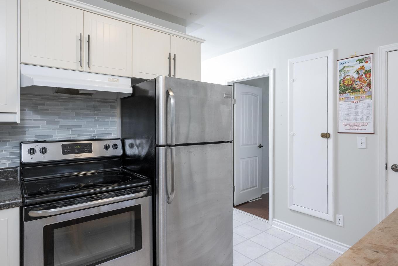 1332 Wallbridge Avenue, Thunder Bay, ON - Indoor Photo Showing Kitchen