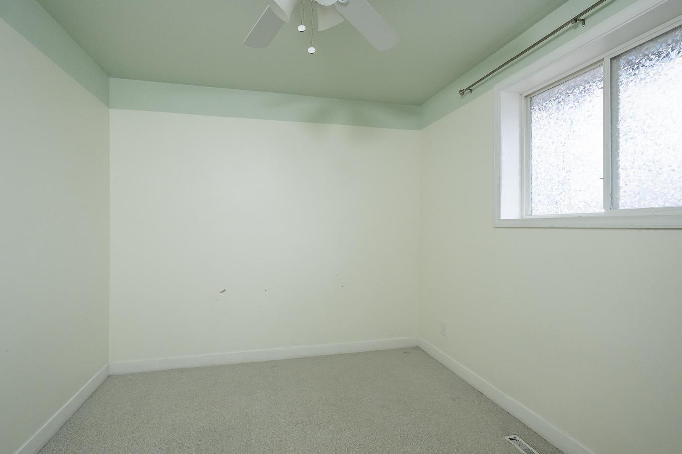 1332 Wallbridge Avenue, Thunder Bay, ON - Indoor Photo Showing Other Room