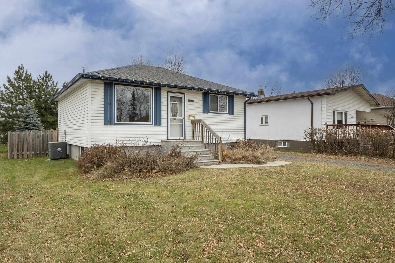 1332 Wallbridge Avenue, Thunder Bay, ON - Outdoor