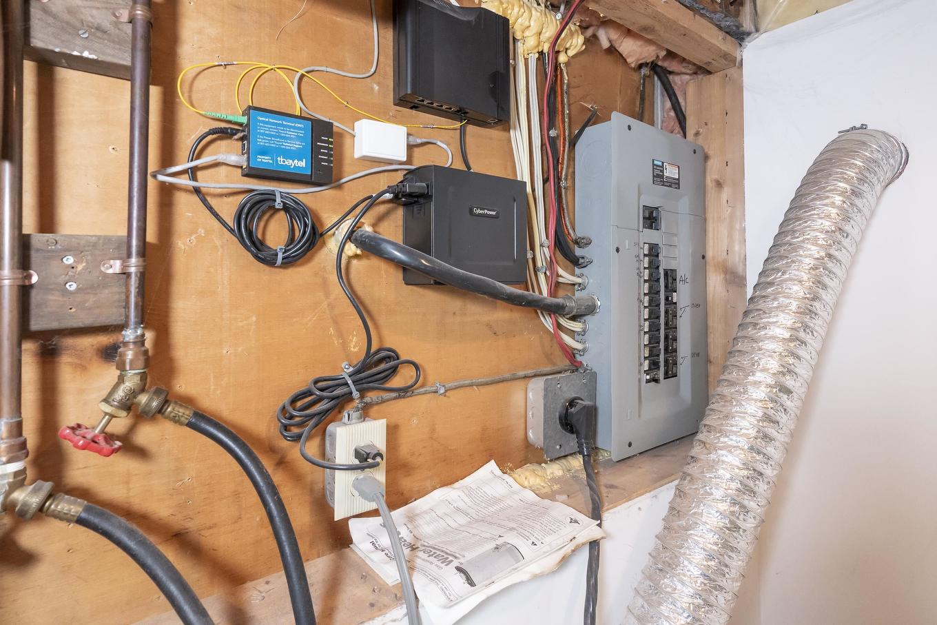 1332 Wallbridge Avenue, Thunder Bay, ON - Indoor