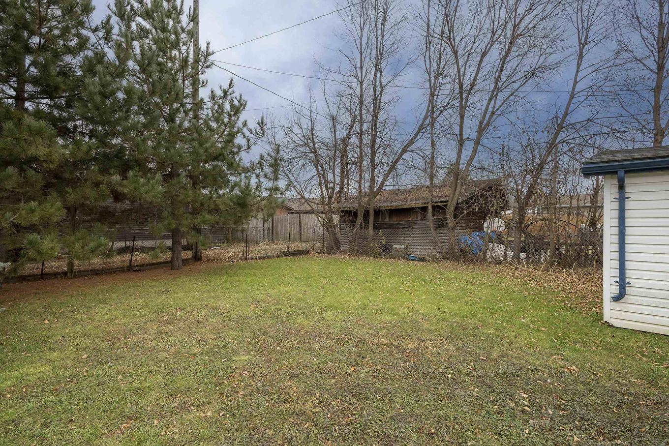 1332 Wallbridge Avenue, Thunder Bay, ON - Outdoor