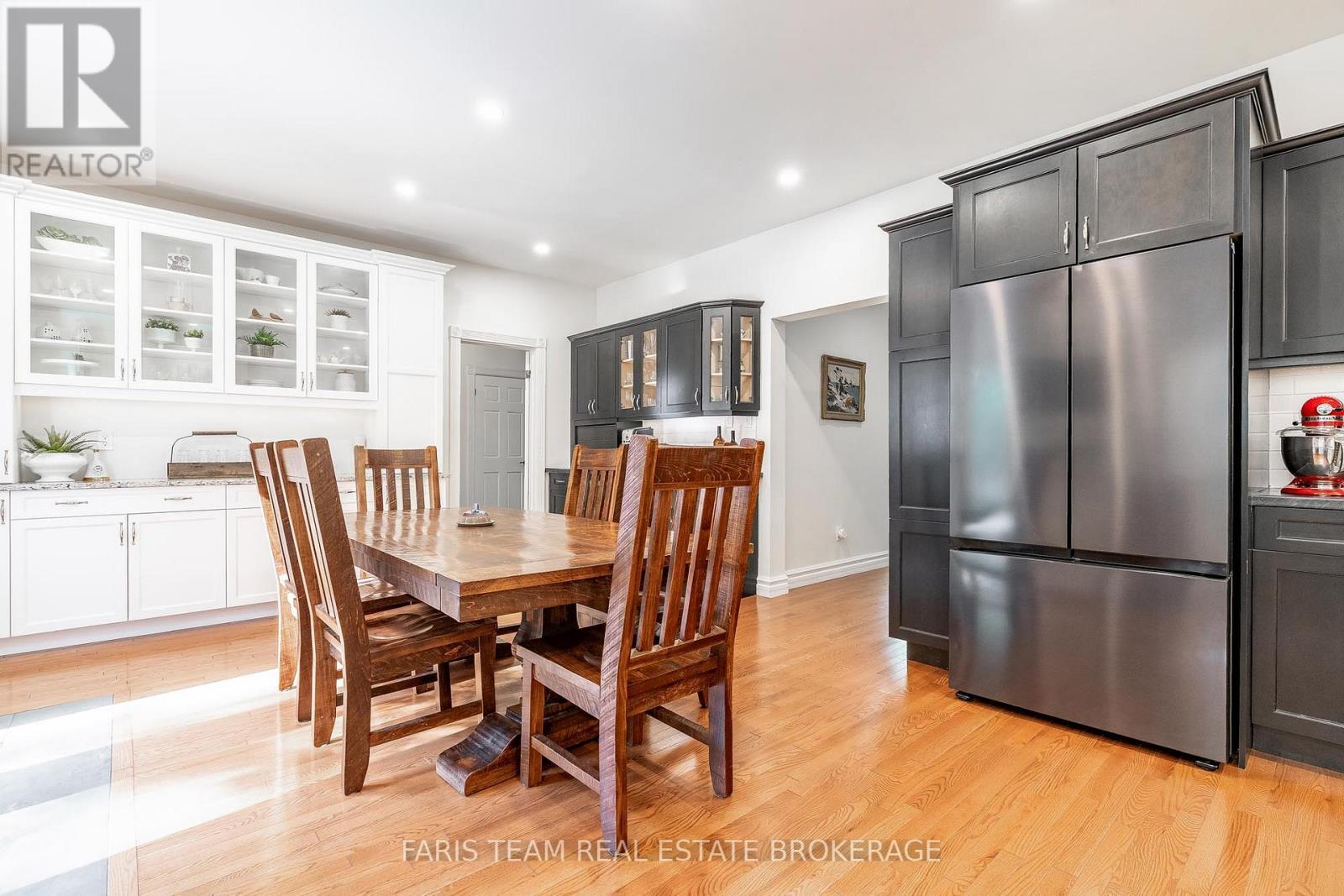 7 Bailey Crescent, Tiny, ON - Indoor Photo Showing Other Room