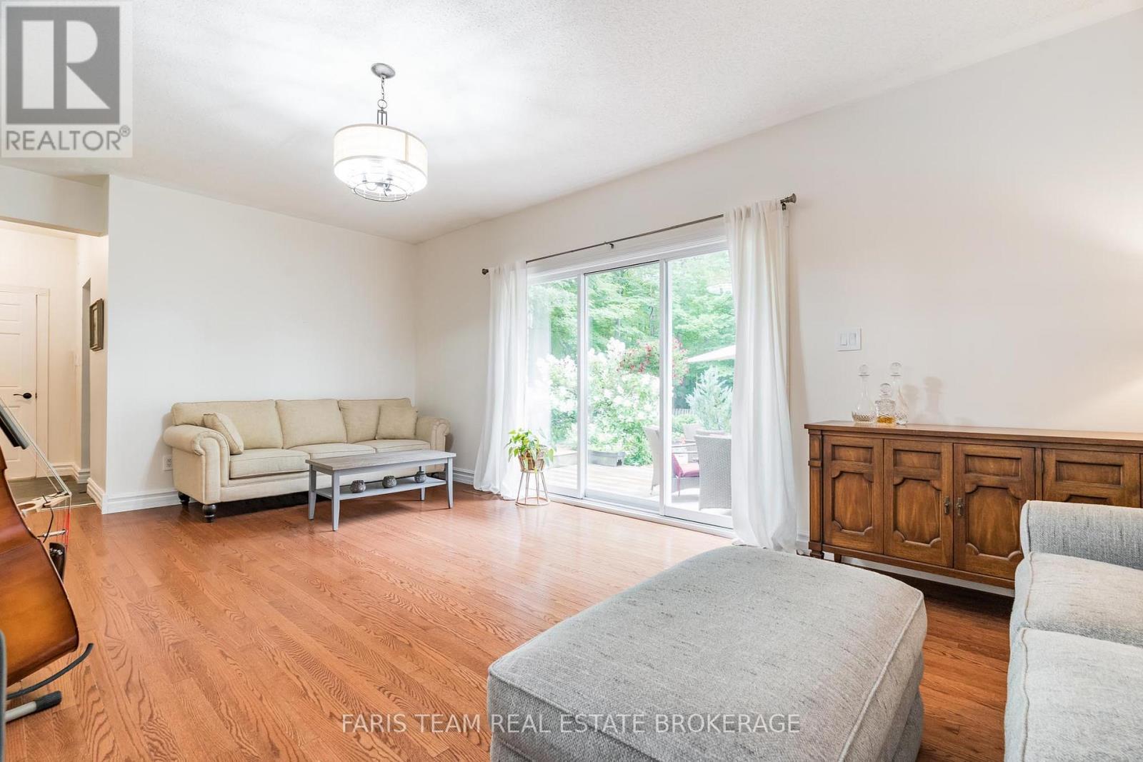 7 Bailey Crescent, Tiny, ON - Indoor