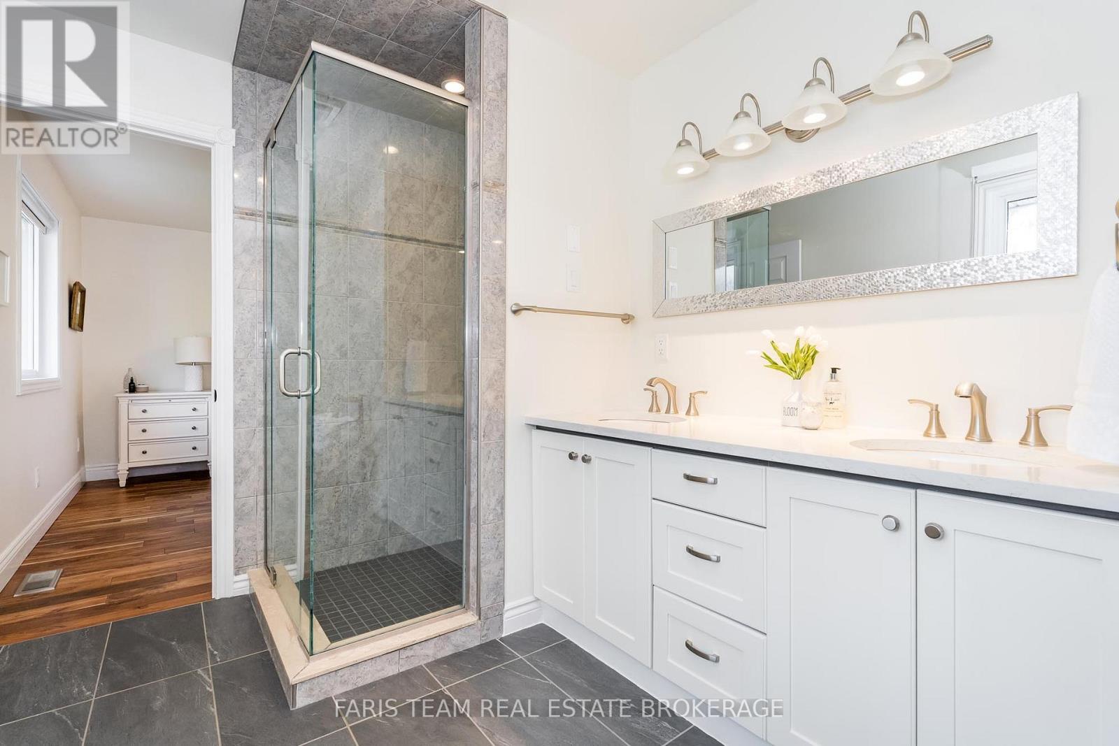 7 Bailey Crescent, Tiny, ON - Indoor Photo Showing Bathroom