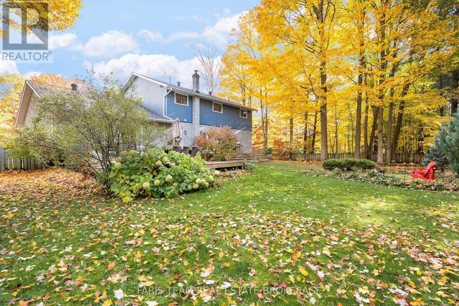 7 Bailey Crescent, Tiny, ON - Outdoor