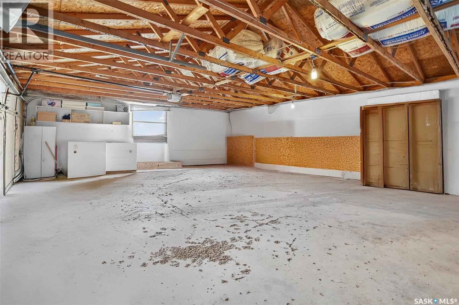 1005 Vaughan Street, Moose Jaw, SK - Indoor